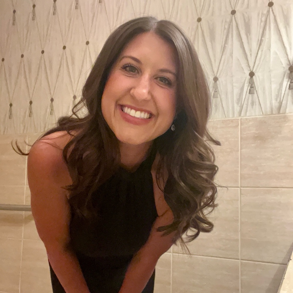 Meet your Posher, Monique